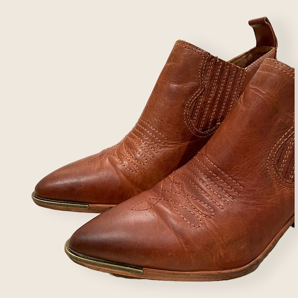 Frye Faye Shootie Cognac Leather Western Southern Embroidered Cowboy Heel Bootie - Picture 8 of 11